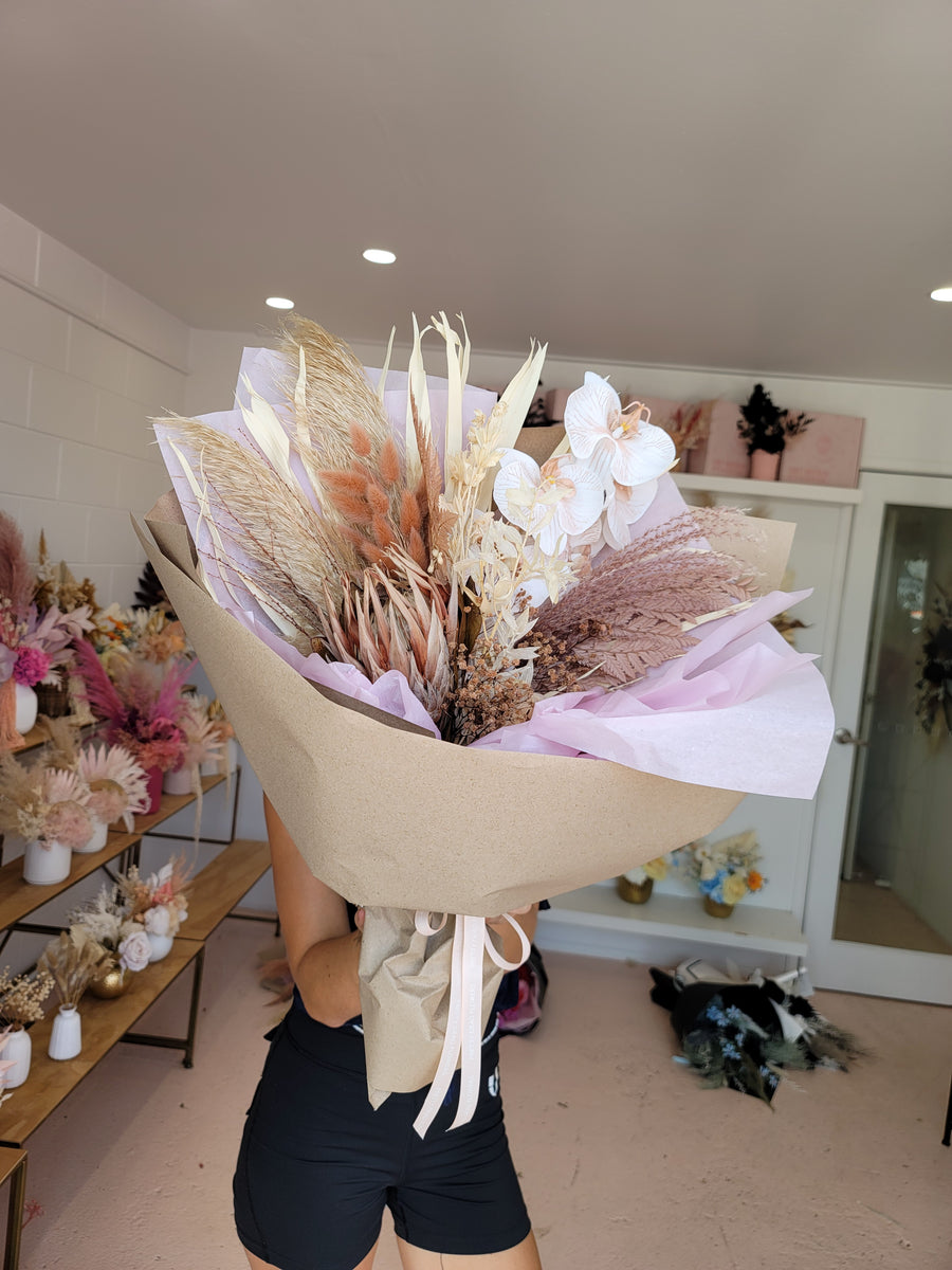 // BOUQUET 3 // Pretty Dead Flowers