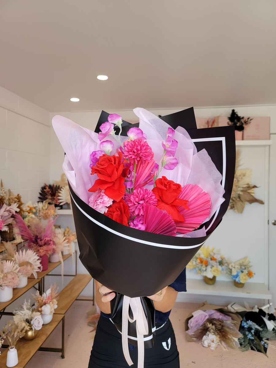 // BOUQUET 2 // Pretty Dead Flowers