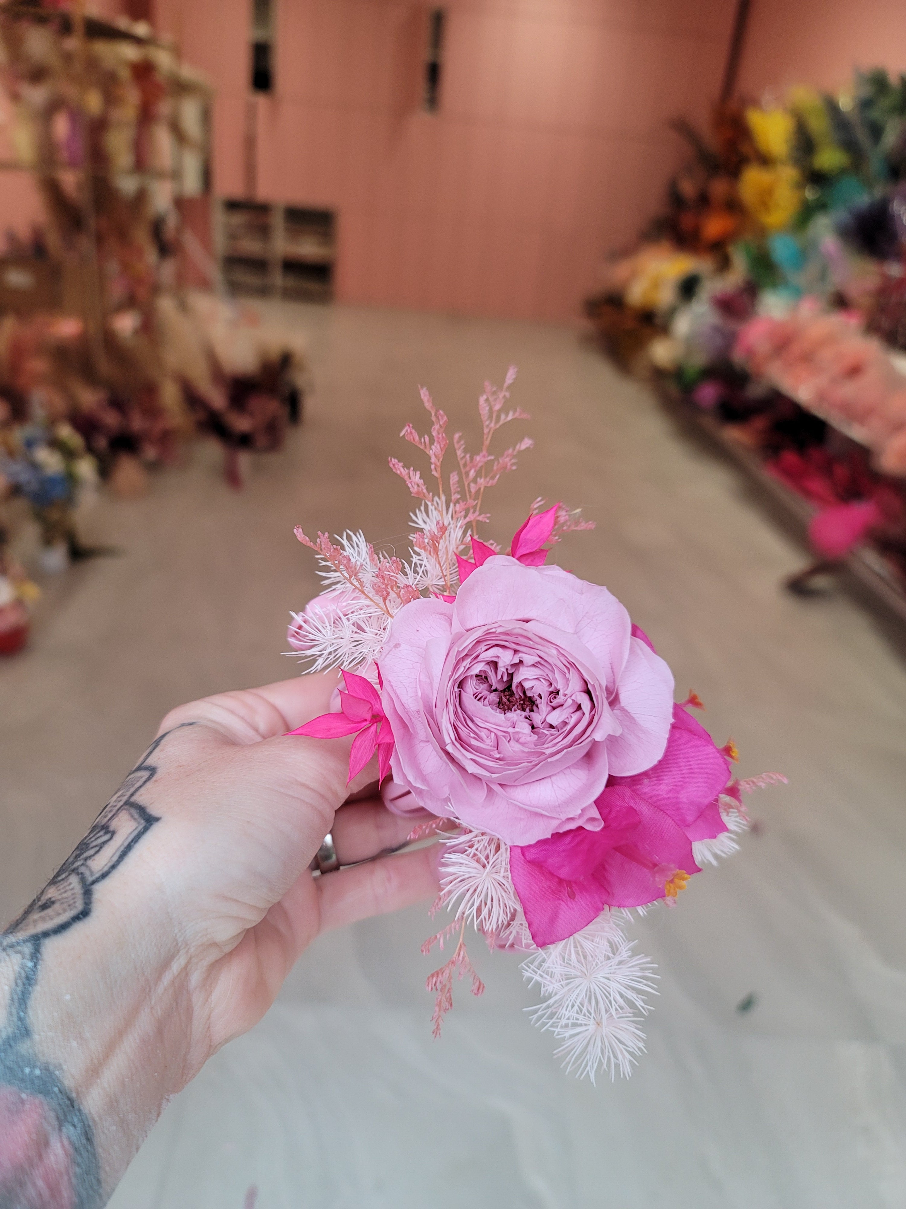 // FLORAL HAIR CLIP //