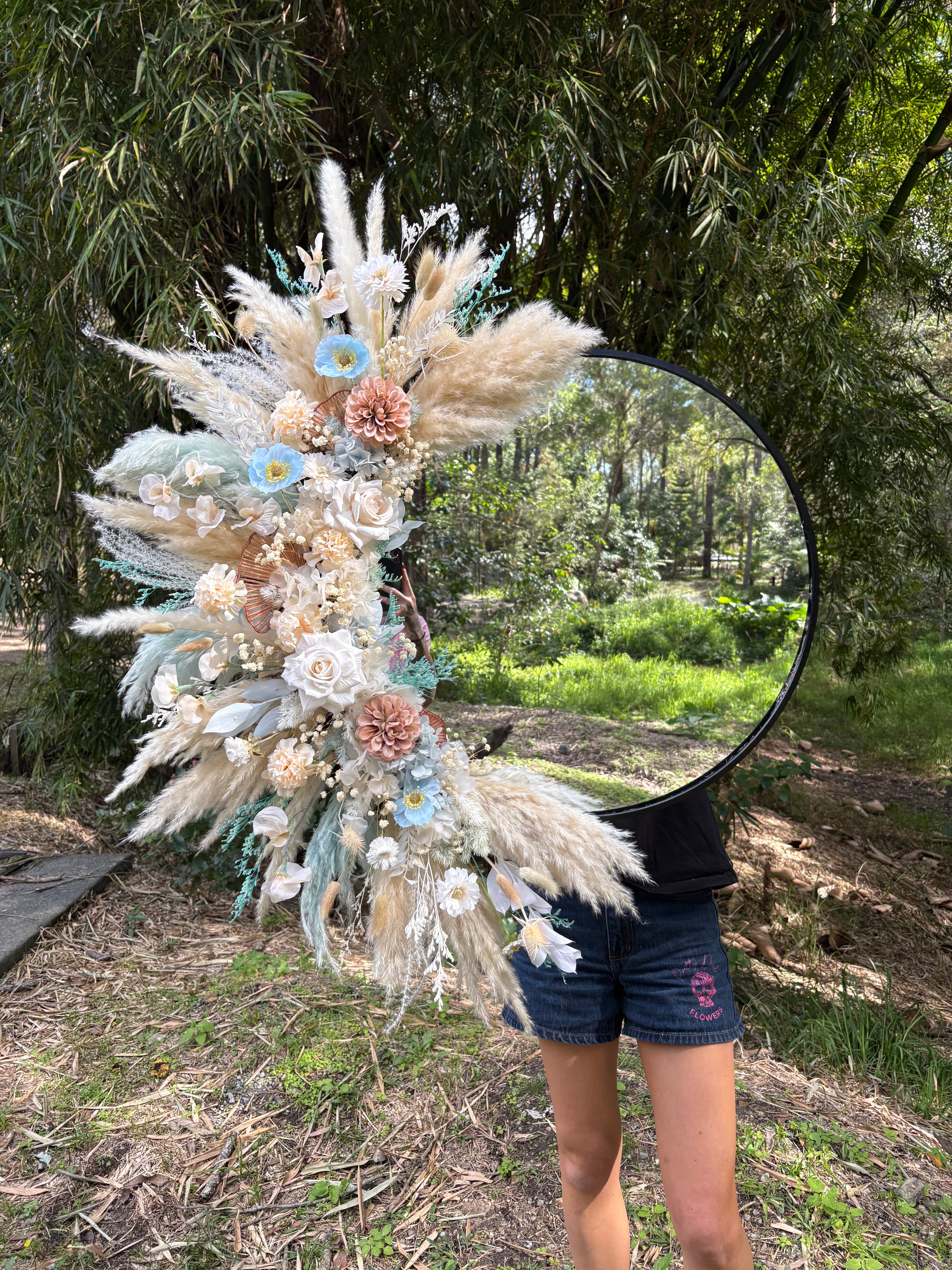 // HAMPTONS MIRROR //