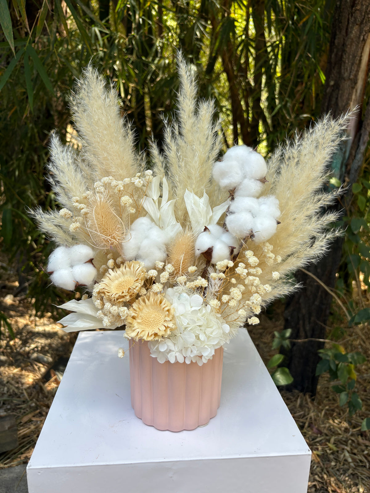 VASE 27