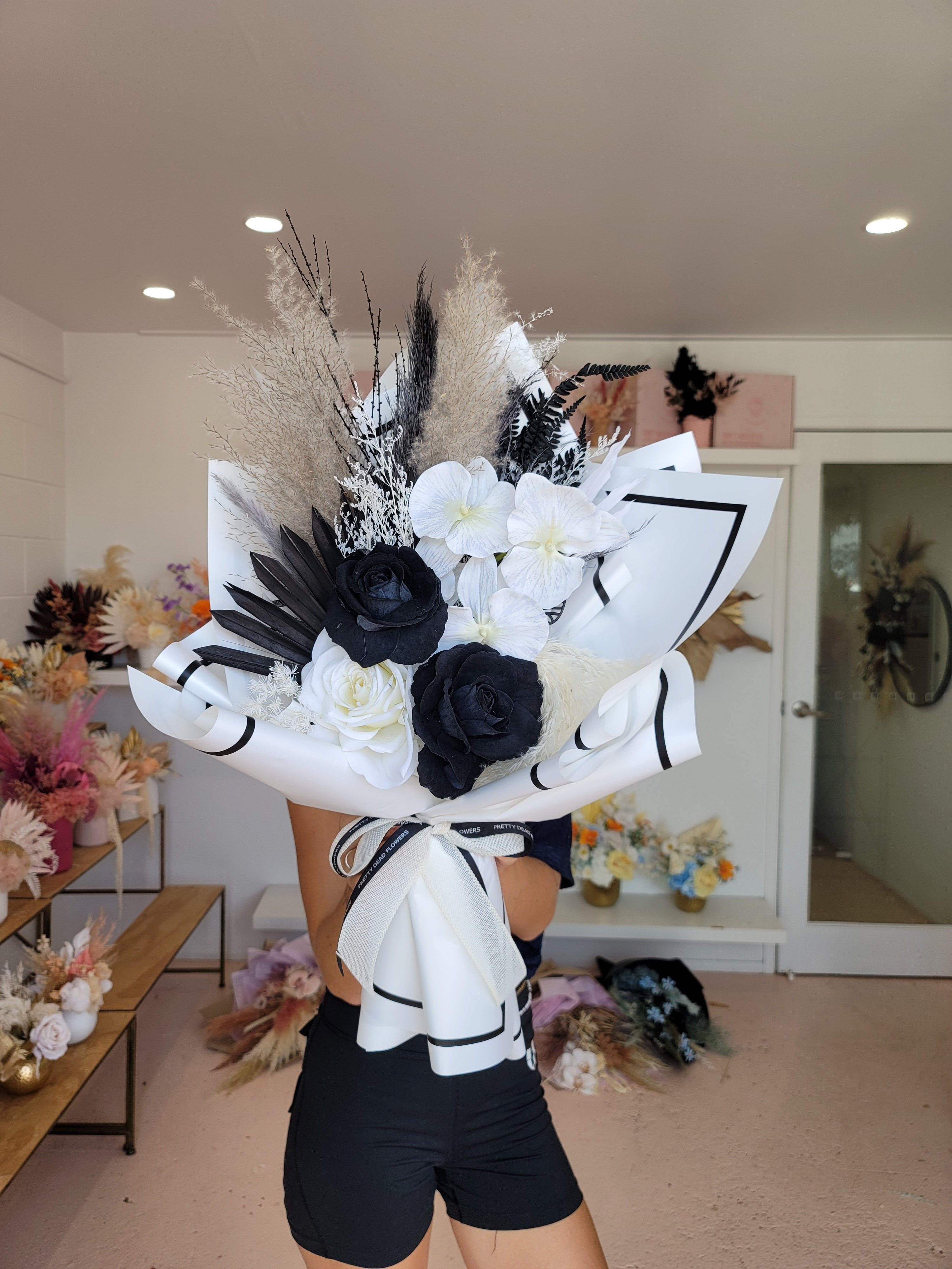 // BOUQUET 5 // Pretty Dead Flowers